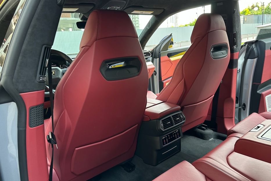 Продам Lamborghini Urus 2019 года в Киеве