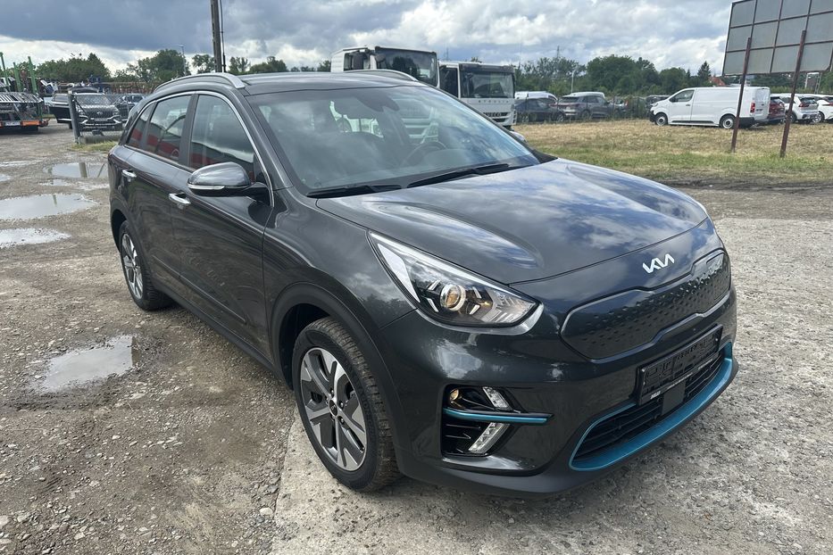 Продам Kia Niro 64 kw 2022 года в Львове