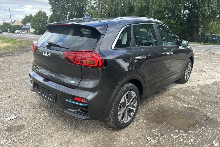 Продам Kia Niro 64 kw 2022 года в Львове