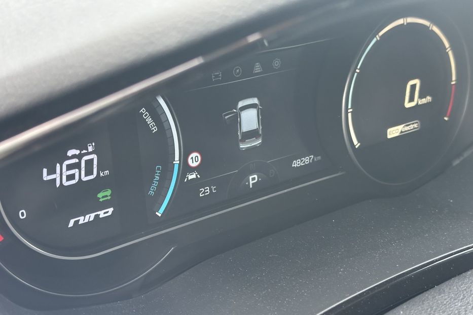 Продам Kia Niro 64 kw 2021 года в Львове