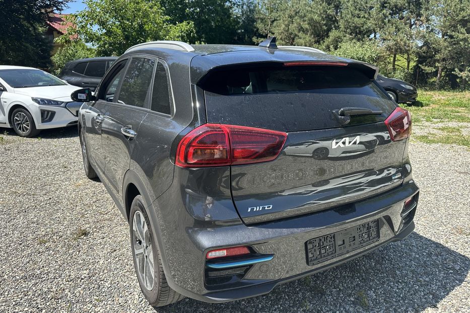 Продам Kia Niro 64квт 2022 года в Львове