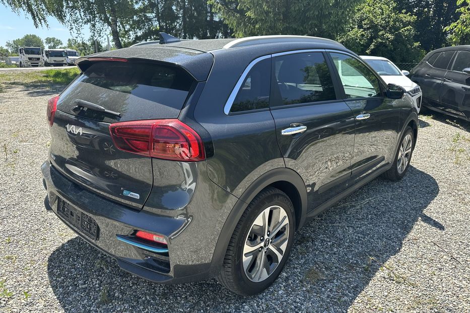 Продам Kia Niro 64квт 2022 года в Львове
