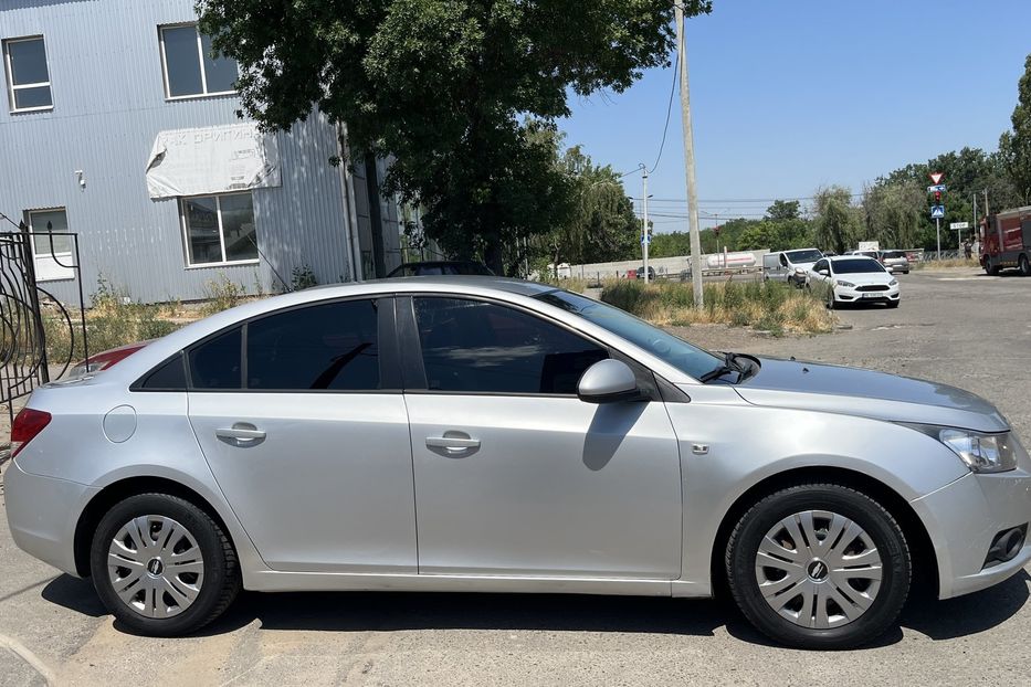 Продам Chevrolet Cruze LS 2010 года в Николаеве