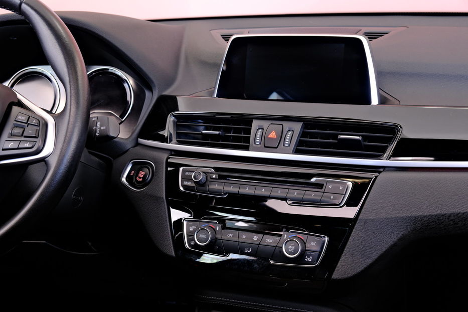 Продам BMW X1 2018 года в Одессе