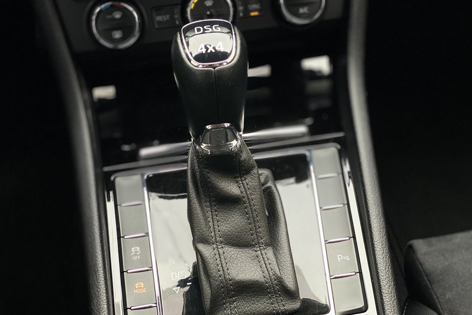 Продам Skoda Superb 2016 года в Луцке