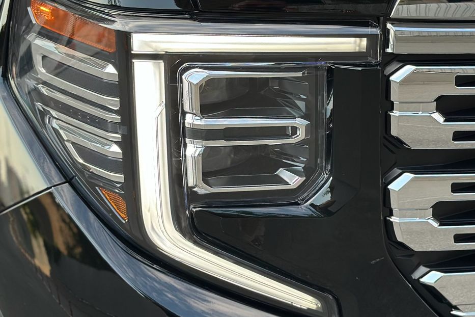 Продам GMC Sierra 1500 DENALI 2024 года в Киеве