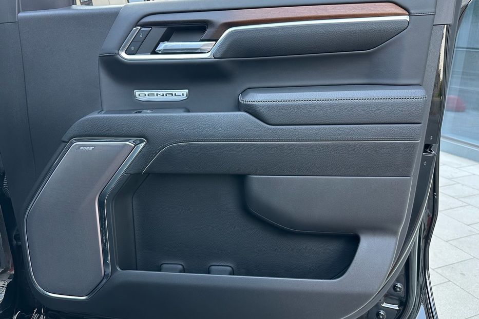 Продам GMC Sierra 1500 DENALI 2024 года в Киеве