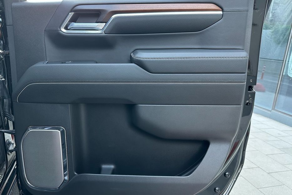 Продам GMC Sierra 1500 DENALI 2024 года в Киеве