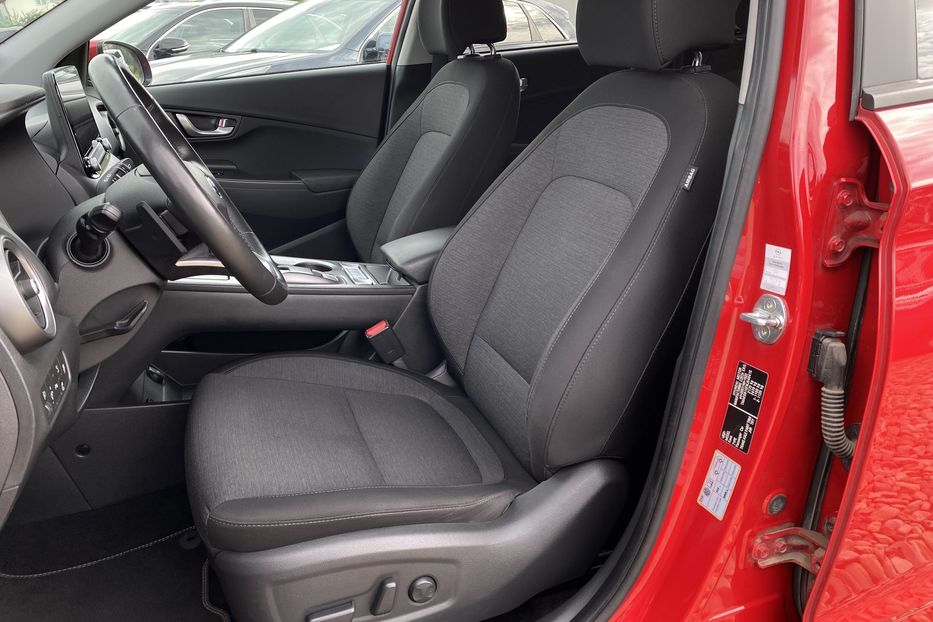 Продам Hyundai Kona 64кВтК-тКолісПідгрівсиднькерма 2022 года в Львове