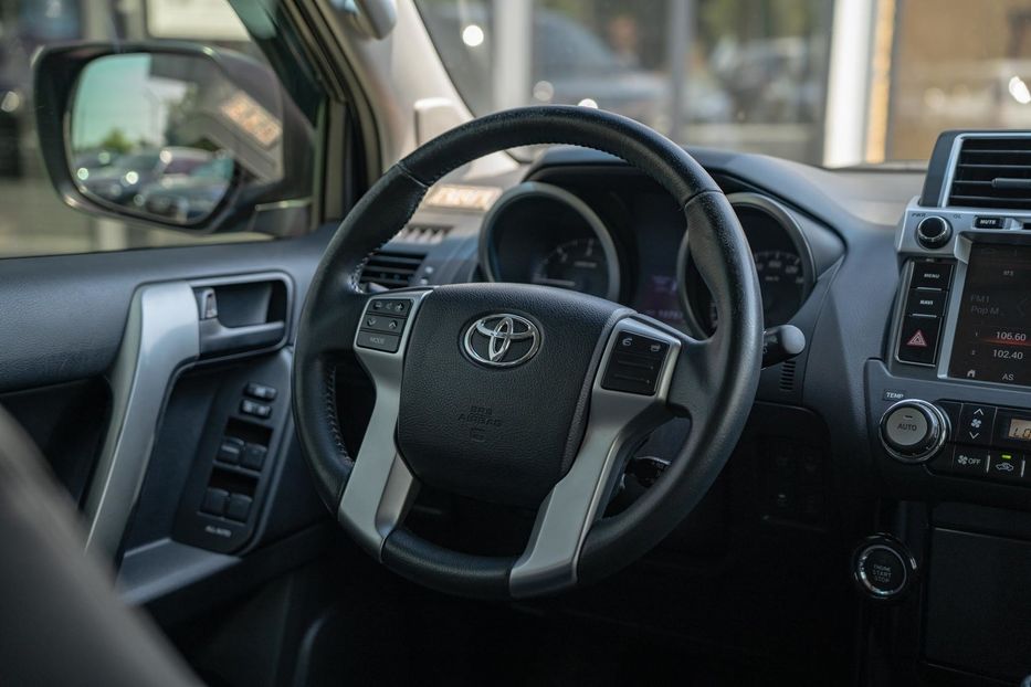 Продам Toyota Land Cruiser Prado 2016 года в Черновцах