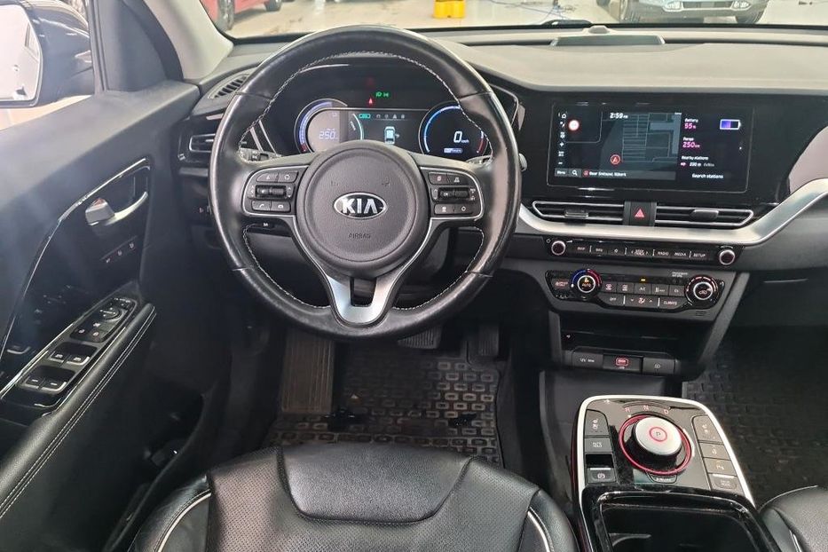 Продам Kia Niro 64 квт авто в дорозі 2020 года в Львове