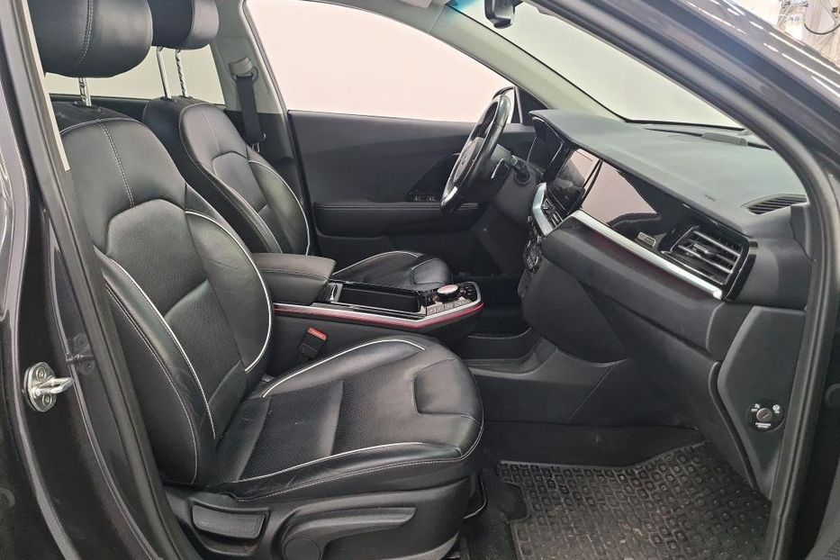 Продам Kia Niro 64 квт авто в дорозі 2020 года в Львове