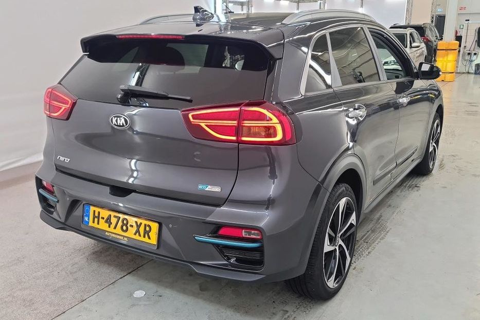 Продам Kia Niro 64 квт авто в дорозі 2020 года в Львове
