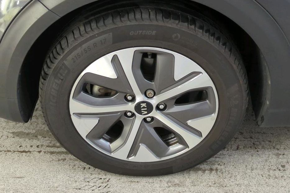 Продам Kia Niro 64квт авто в дорозі 2020 года в Львове