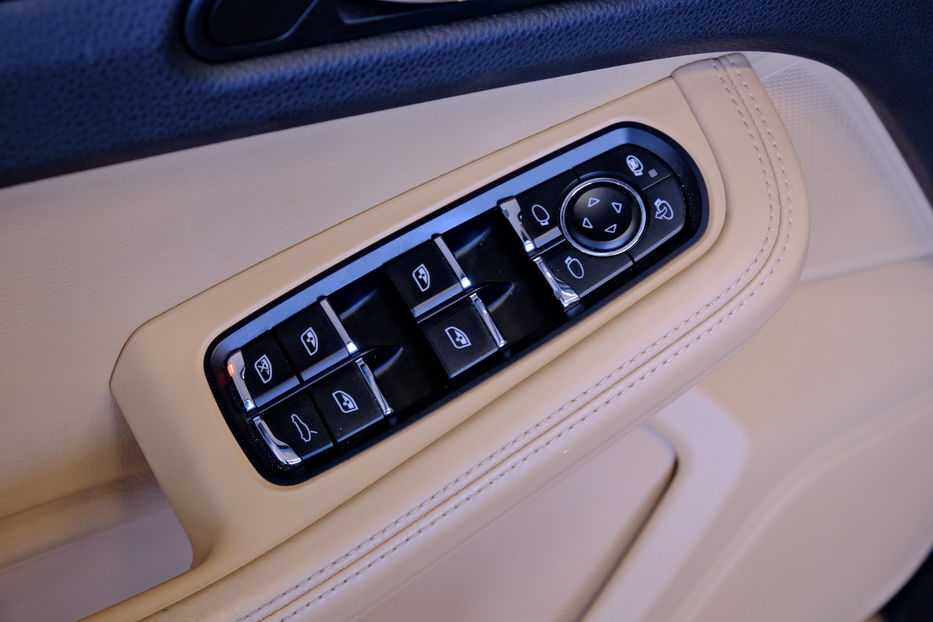 Продам Porsche Macan 2016 года в Одессе
