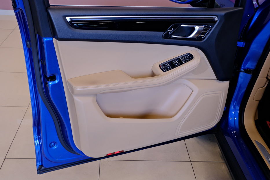 Продам Porsche Macan 2016 года в Одессе