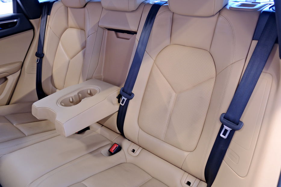 Продам Porsche Macan 2016 года в Одессе