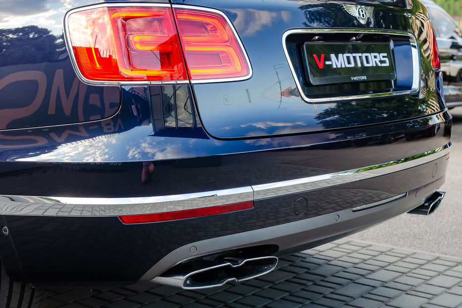 Продам Bentley Bentayga S 4.0T 2019 года в Киеве