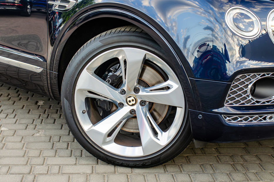 Продам Bentley Bentayga S 4.0T 2019 года в Киеве