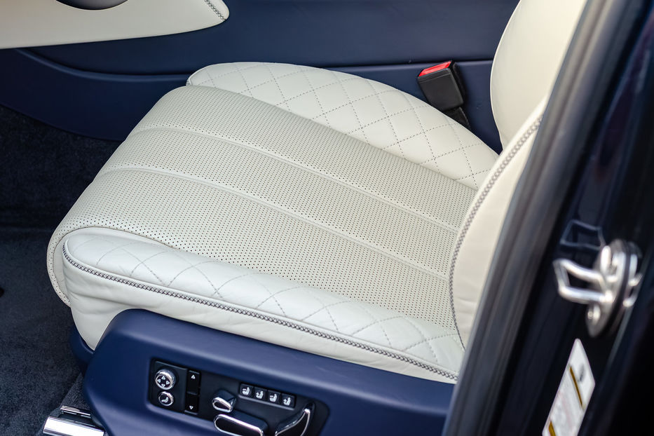 Продам Bentley Bentayga S 4.0T 2019 года в Киеве