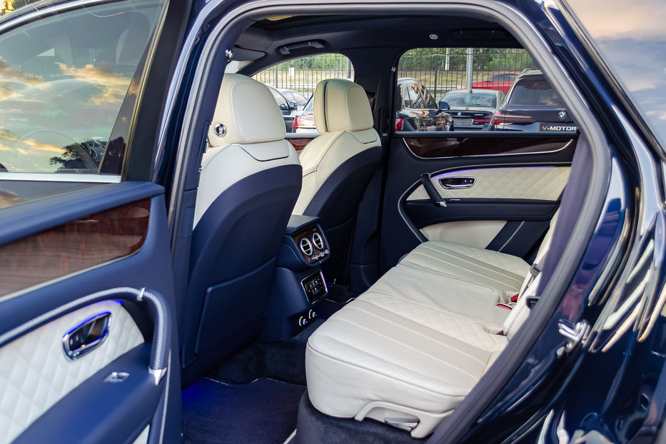 Продам Bentley Bentayga S 4.0T 2019 года в Киеве