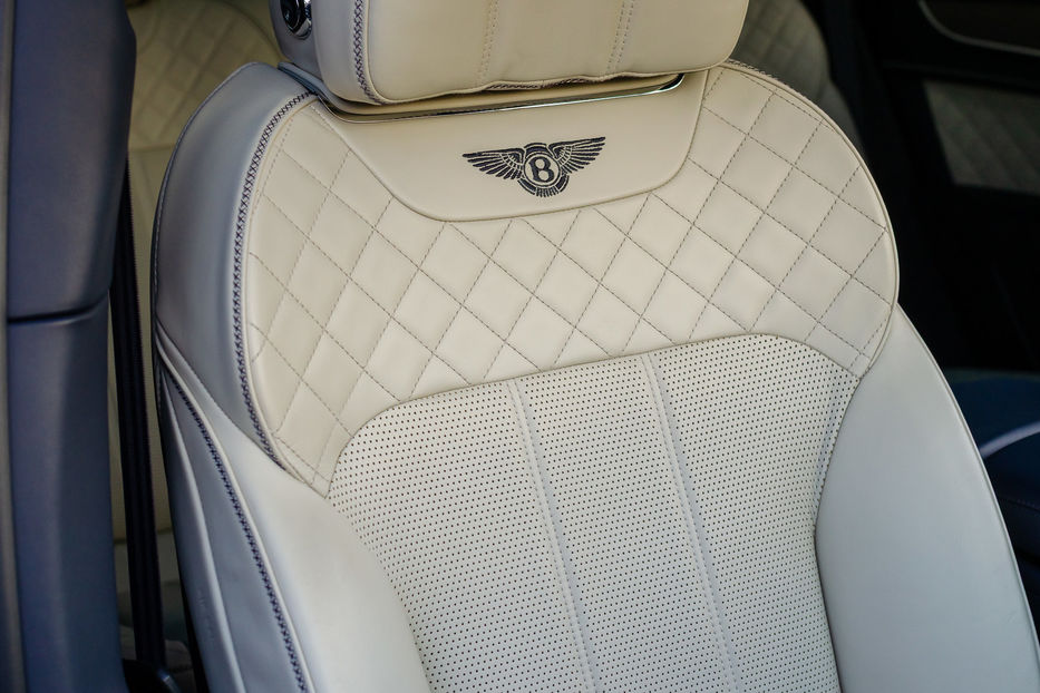 Продам Bentley Bentayga S 4.0T 2019 года в Киеве