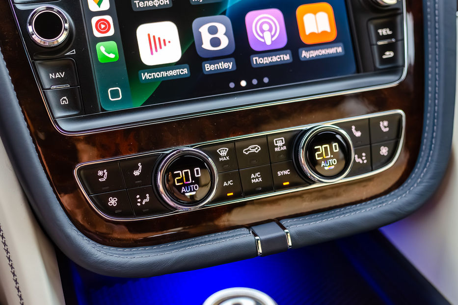 Продам Bentley Bentayga S 4.0T 2019 года в Киеве