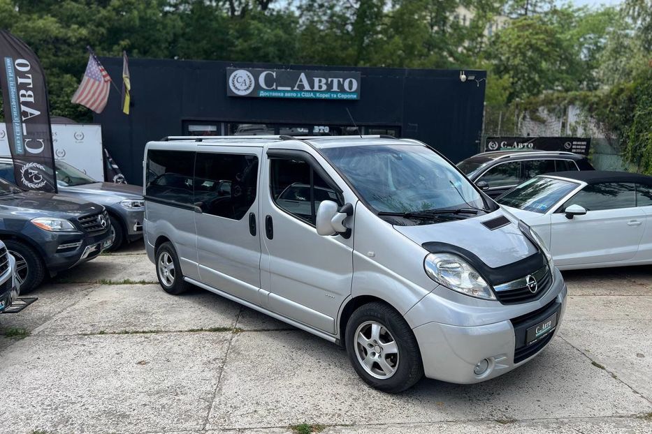 Продам Opel Vivaro пасс. 2012 года в Черновцах