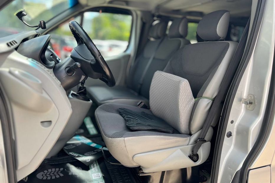Продам Opel Vivaro пасс. 2012 года в Черновцах