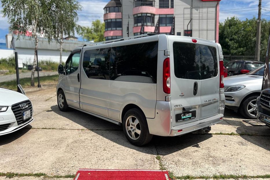 Продам Opel Vivaro пасс. 2012 года в Черновцах