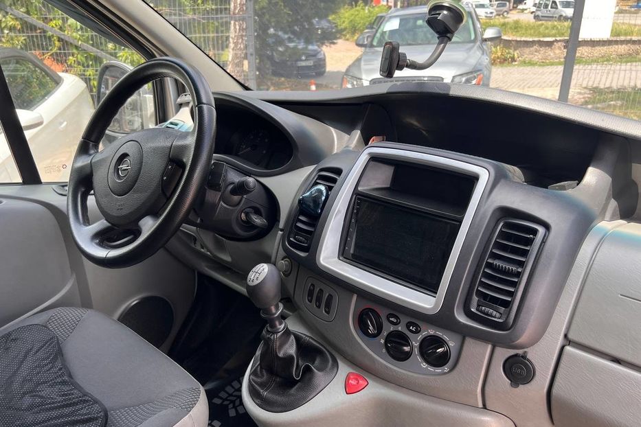Продам Opel Vivaro пасс. 2012 года в Черновцах