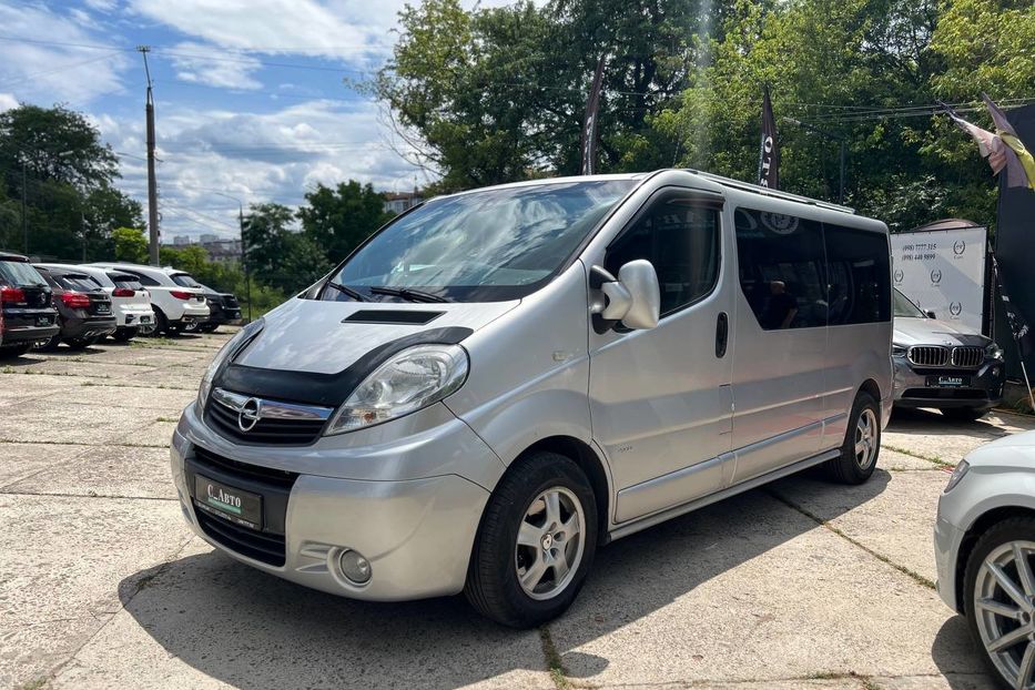 Продам Opel Vivaro пасс. 2012 года в Черновцах