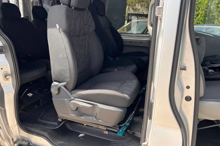 Продам Opel Vivaro пасс. 2012 года в Черновцах
