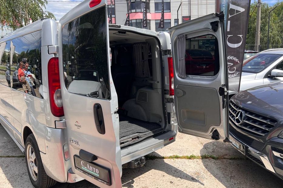 Продам Opel Vivaro пасс. 2012 года в Черновцах