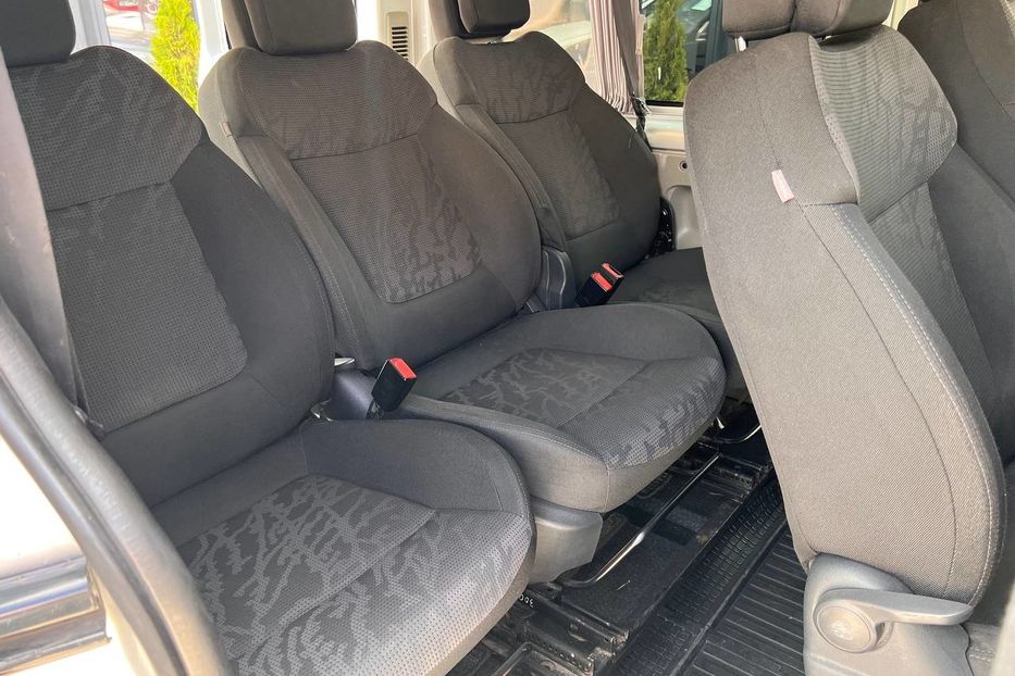 Продам Opel Vivaro пасс. 2012 года в Черновцах