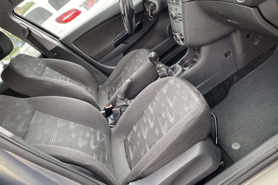 Продам Opel Corsa 2011 года в Луцке