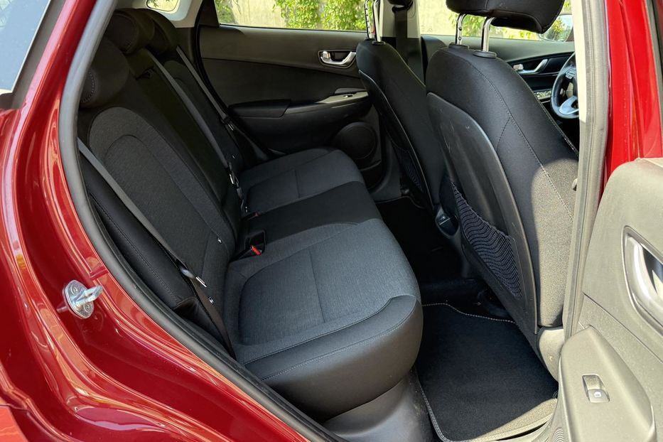Продам Hyundai Kona 64 kw авто в Рівному 2021 года в Львове