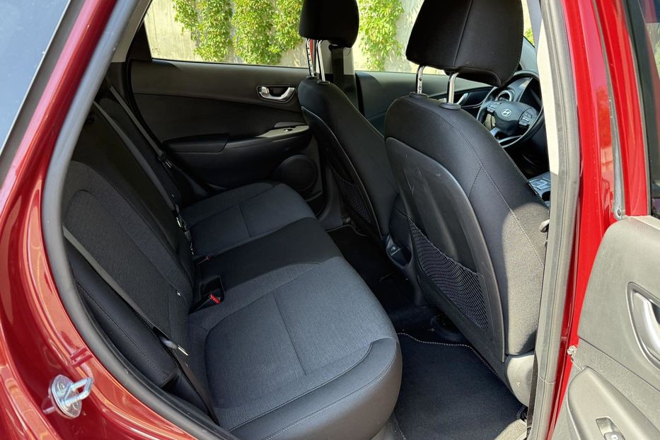 Продам Hyundai Kona 64 kw авто в Рівному 2021 года в Львове