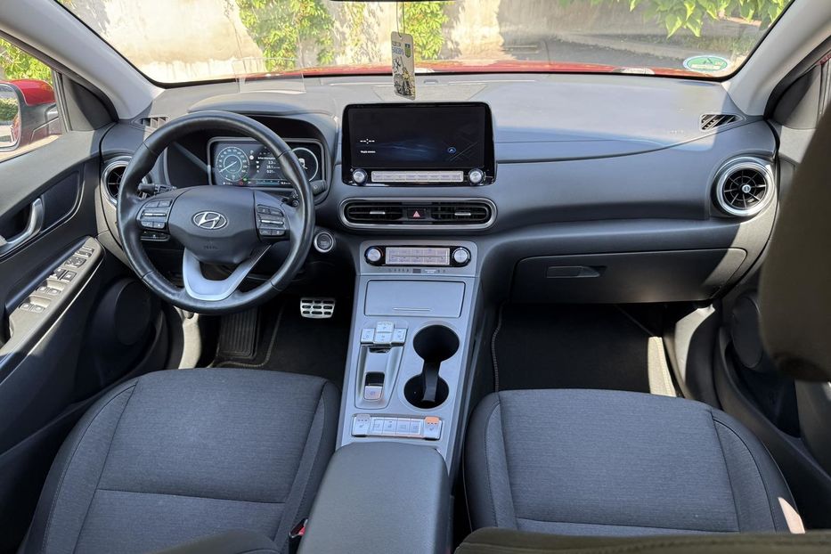 Продам Hyundai Kona 64 kw авто в Рівному 2021 года в Львове