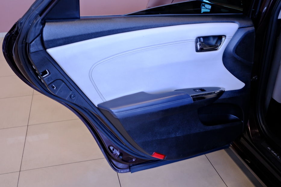 Продам Toyota Avalon Hybrid 2014 года в Одессе