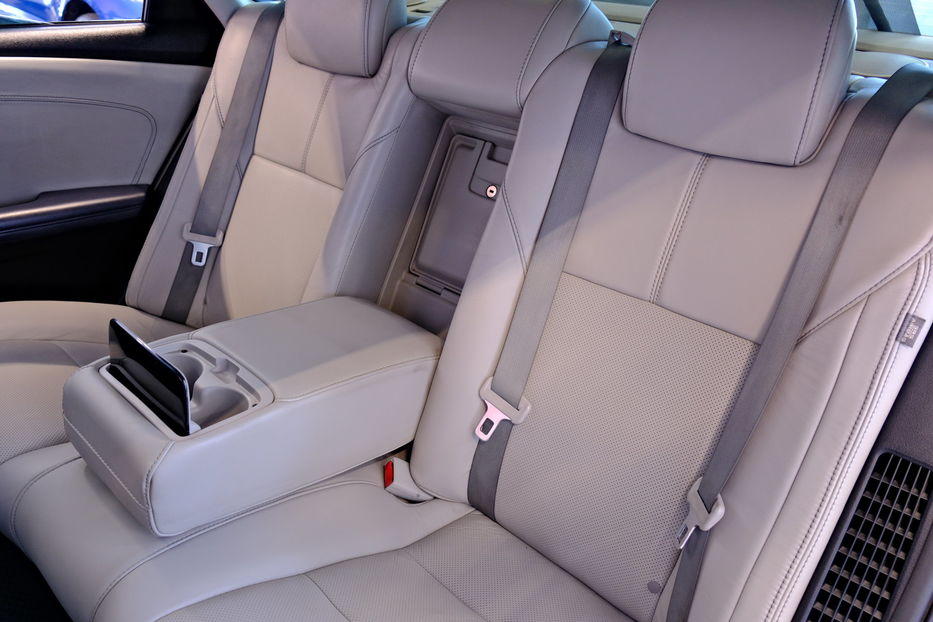 Продам Toyota Avalon Hybrid 2014 года в Одессе