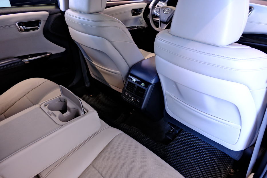 Продам Toyota Avalon Hybrid 2014 года в Одессе