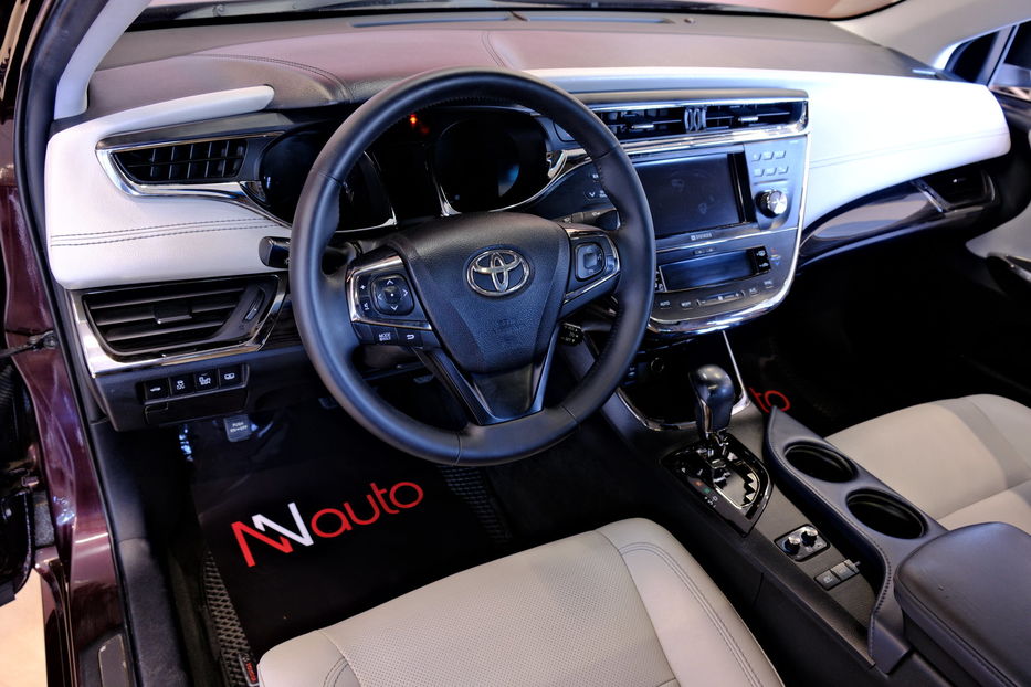 Продам Toyota Avalon Hybrid 2014 года в Одессе