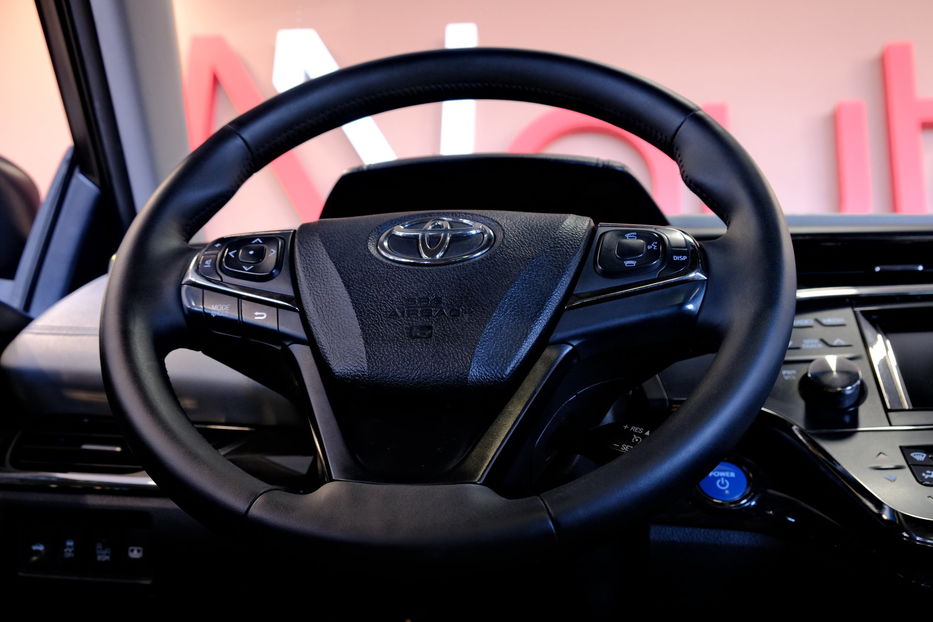 Продам Toyota Avalon Hybrid 2014 года в Одессе