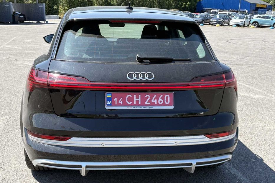 Продам Audi E-Tron E-TRON S 370KW S-LINE NE MALOV 2021 года в Львове