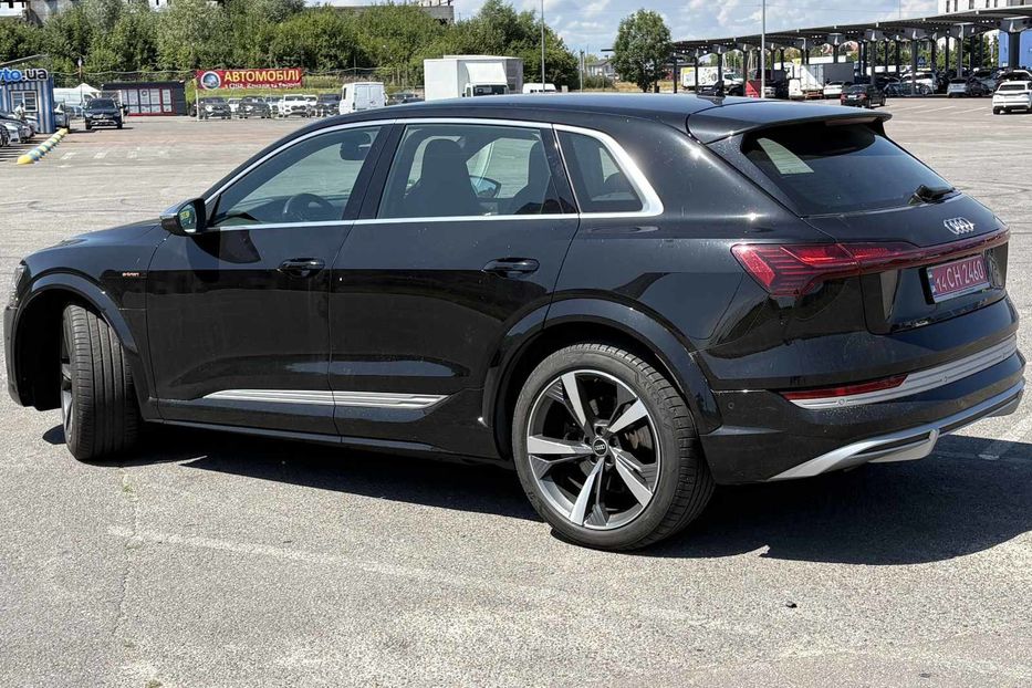 Продам Audi E-Tron E-TRON S 370KW S-LINE NE MALOV 2021 года в Львове