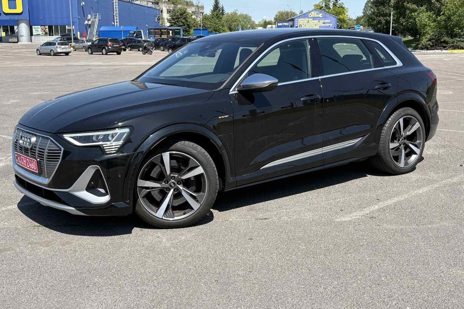 Продам Audi E-Tron E-TRON S 370KW S-LINE NE MALOV 2021 года в Львове