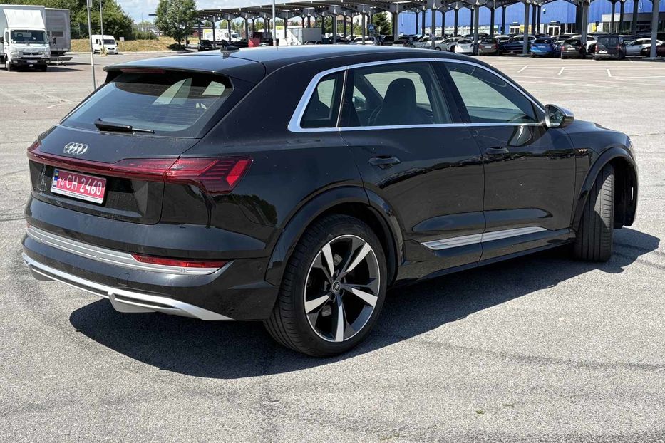 Продам Audi E-Tron E-TRON S 370KW S-LINE NE MALOV 2021 года в Львове