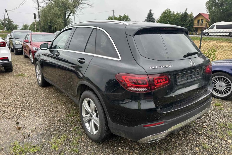 Продам Mercedes-Benz GLC-Class GLC300  2021 года в Львове