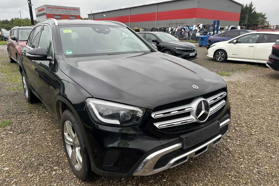 Продам Mercedes-Benz GLC-Class GLC300  2021 года в Львове